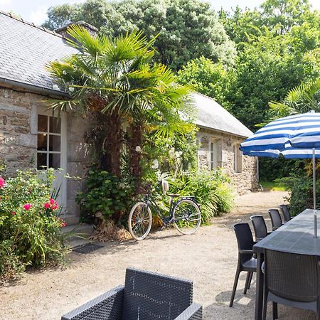 Camping De L'Orangerie De Lanniron 坎佩尔 外观 照片